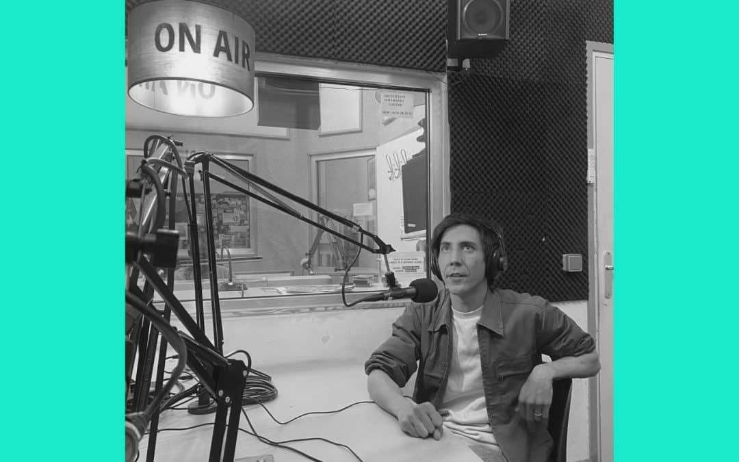 Une heure de radio à parler de sujets qui n’avaient rien à voir. Enfin, presque.